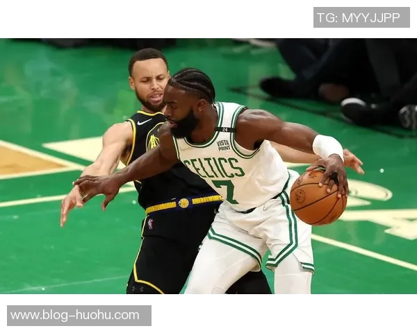 库里单节狂砍20分杰伦独挑大梁50分阿弗迪亚三双助力球队胜利